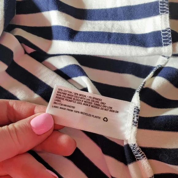 NWT Isabel Maternity Women’s Size XS Short Sleeve Tie-Waist Dress Navy and White - Picture 4 of 15